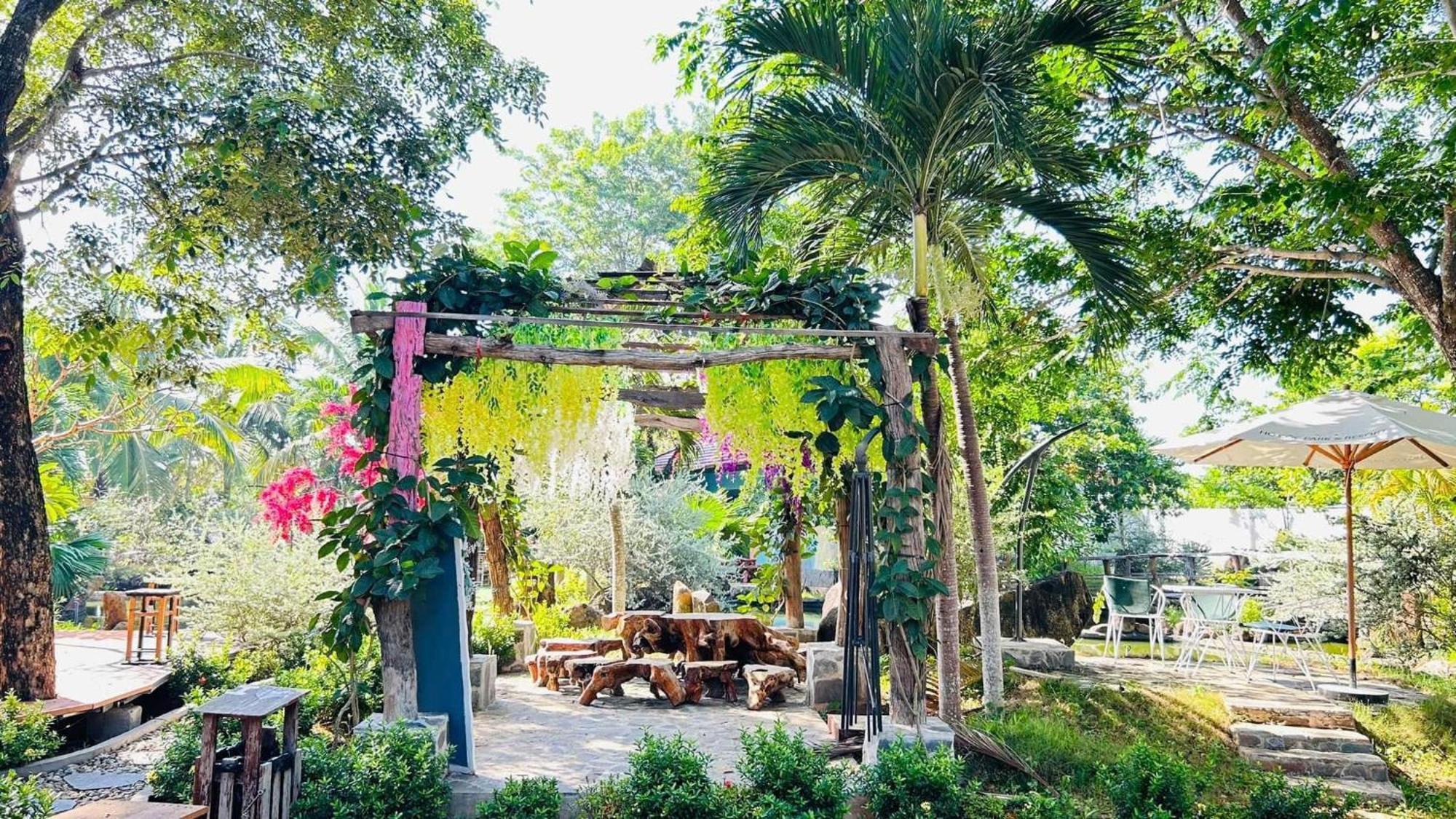 Ho Coc Park & Resort Xa Nhu Lam Exterior photo